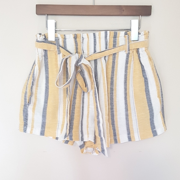 cali 1850 Pants - Linen stripe paperback waist shorts